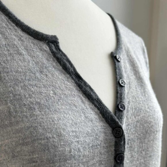 Max Studio 100% Extrafine Merino Wool Two-Tone Henley Sweater in Gray – US XL - Picture 10 of 11